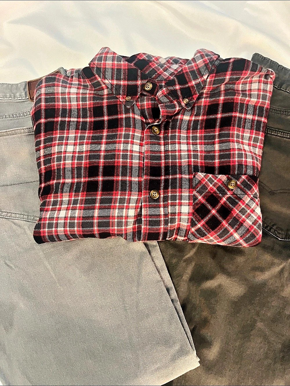 Field & Stream Plaid Button Down in Red & Black and Grays NWOT Large